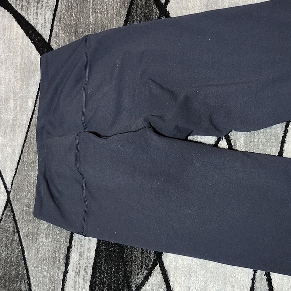 THE NORTH FACE FLASHDRY BLACK LOGO POCKET CAPRI LEGGINGS LARGE - Picture 10 of 13